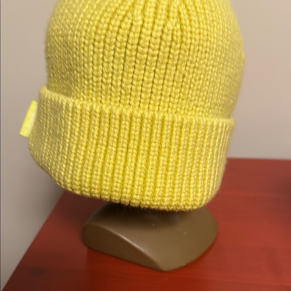 Lululemon Vibrant Yellow Knit Beanie Hat - Picture 1 of 6